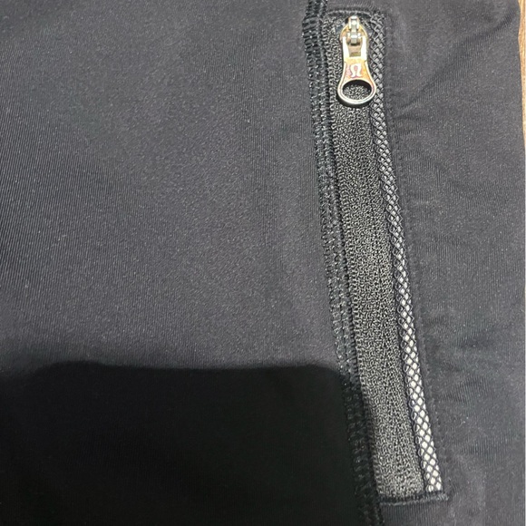 LULULEMON size 4 black leggings - Picture 3 of 5